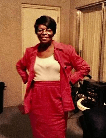 EVELYN HUNTER Obituary